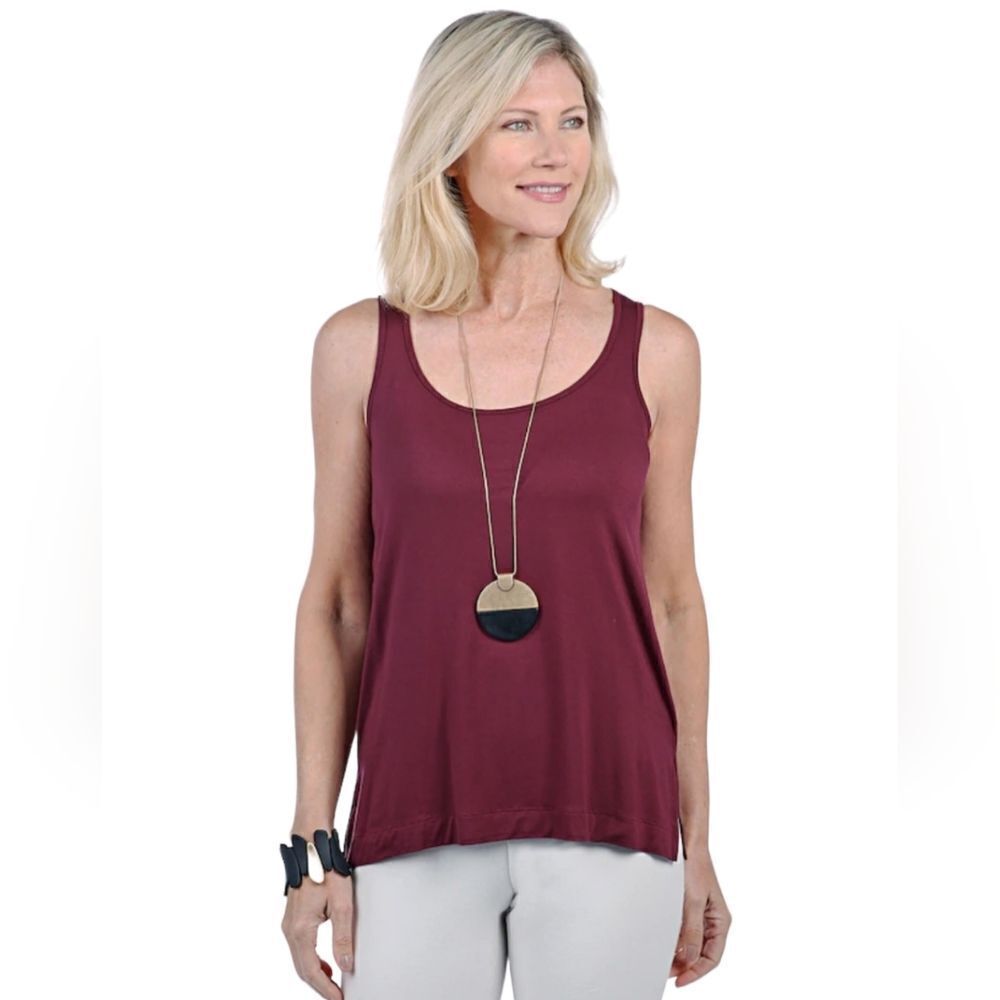 WynneLayers Essential Two-Pack Layering Tanks Woodrose/Burgundy size M - Picture 2 of 16